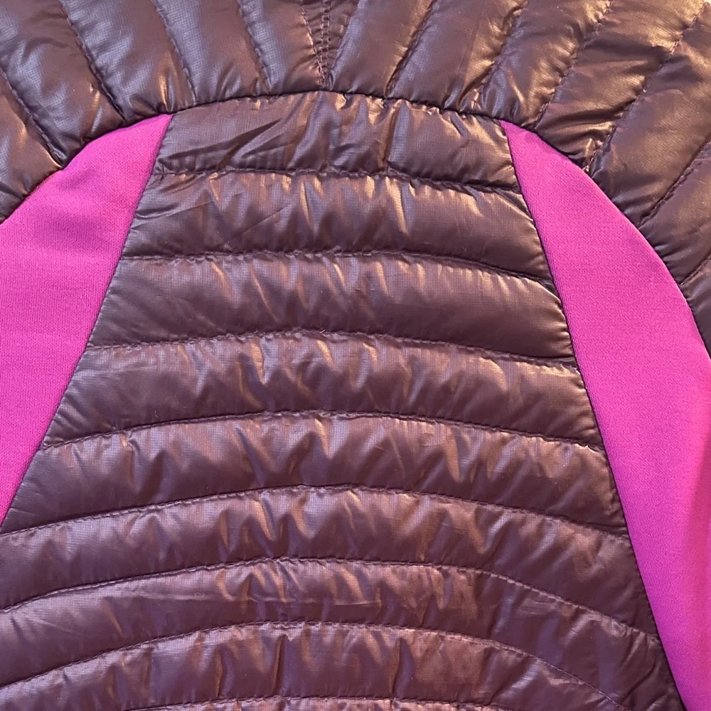 Eddie Bauer Women's Plum Puffer Jacket - Picture 7 of 8